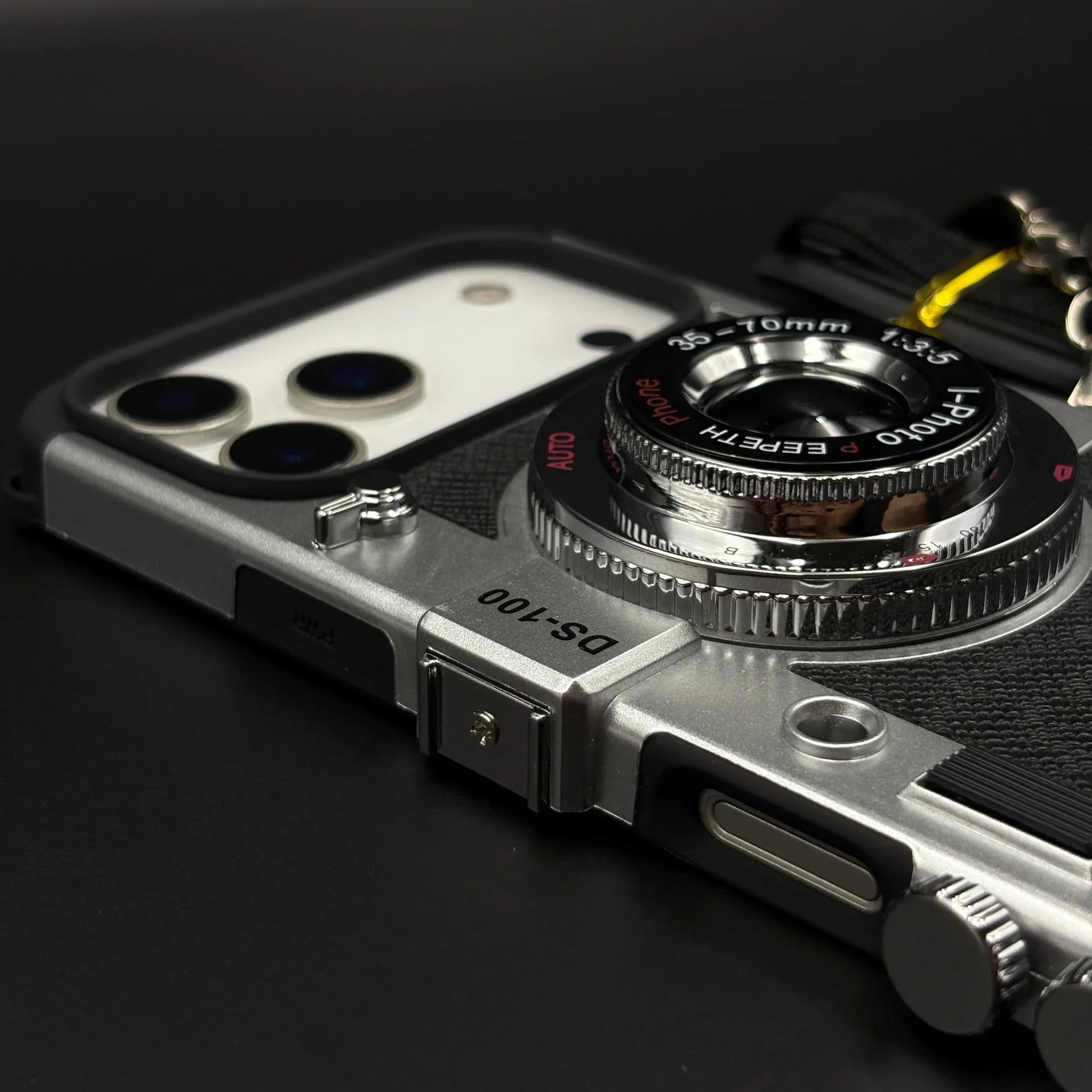 3D Retro Vintage Camera Case- iPhone 17 Series