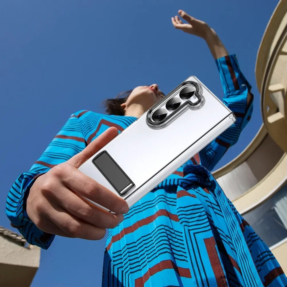 Lustra Clear Kickstand